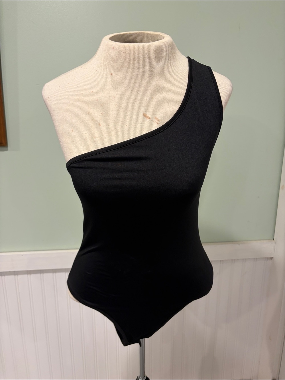 One-Shoulder Black Bodysuit size M